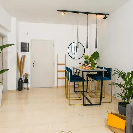 #avant_garde #beach 2',downtown 5' Apartment *
